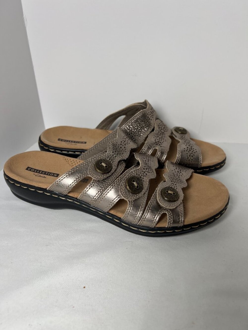 Clarks Leisa Grace Pewter Metallic Leather Slide Sandals Sz 8.5 Comfort Cushion